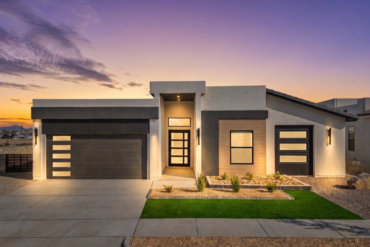 Io M front elevation — Nueva Luna Builders new home in El Paso, Texas